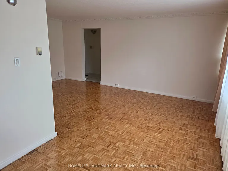 100 Leeward Glenway #301 — Photo 7