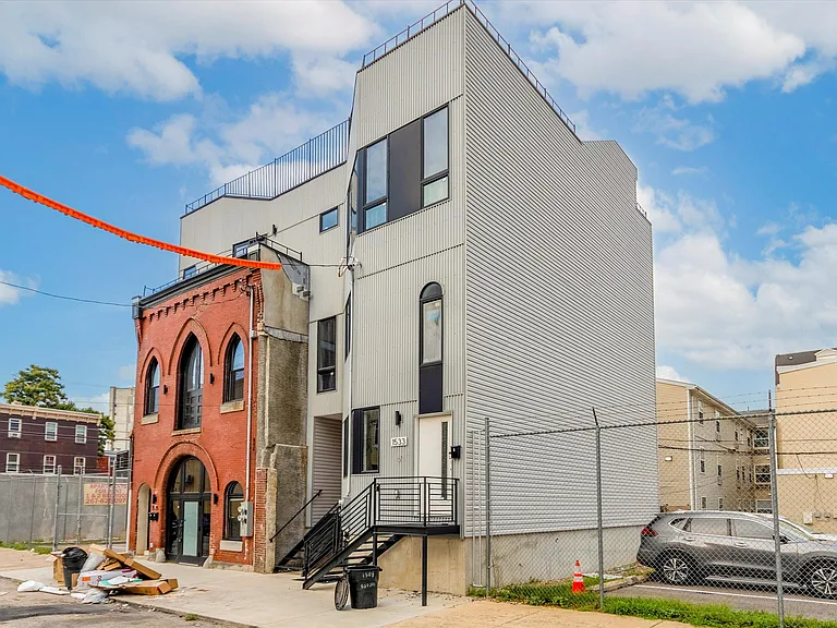 1533 N Sydenham St #A — Photo 7