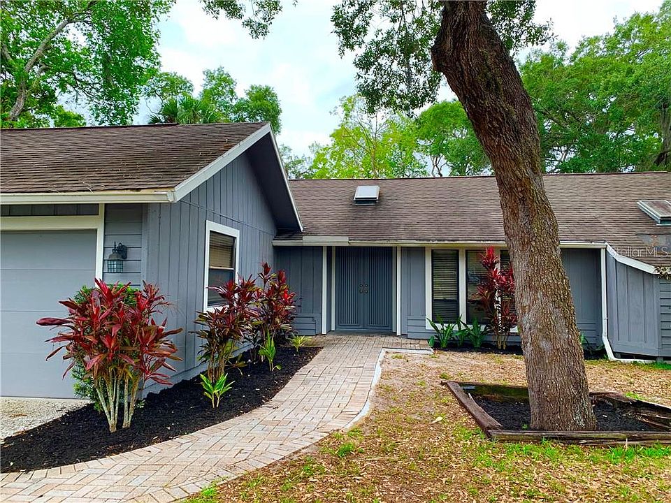 1st image of 4040 Woodview Dr