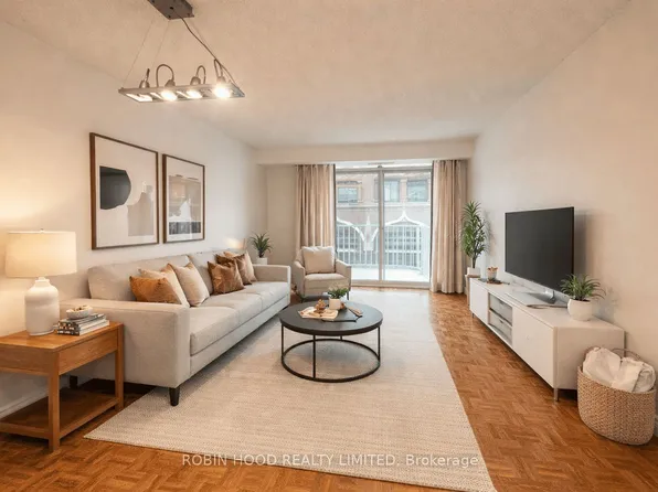 105 Victoria St #803, Toronto, ON M5C 3B4