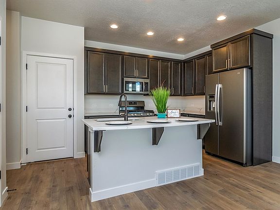 The Coppell - Kitchen