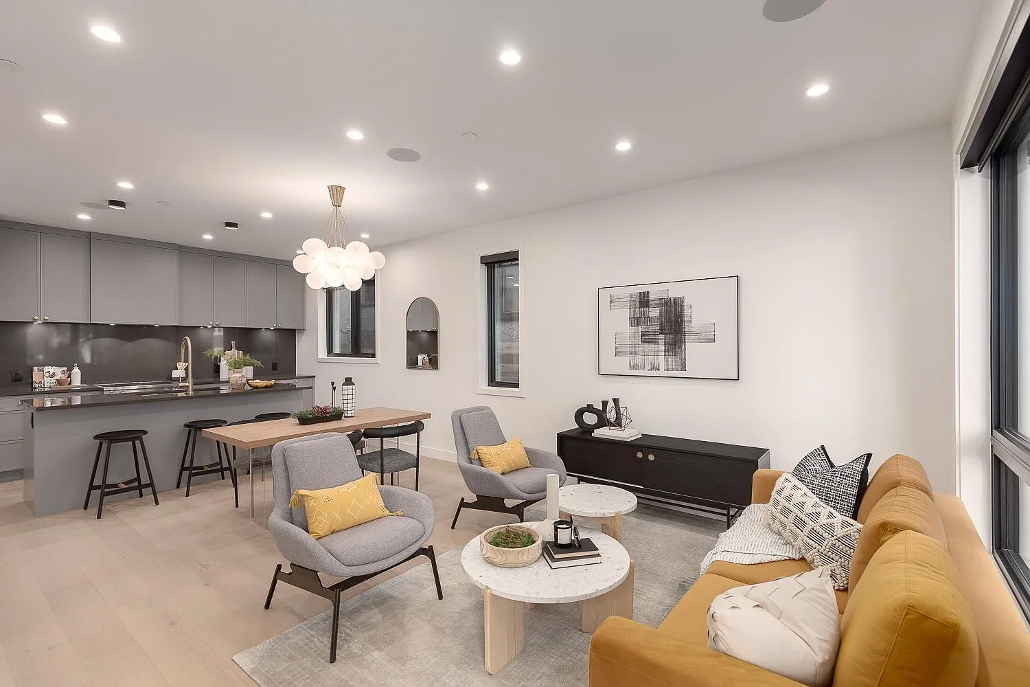 3 bed, 1500 sqft, $6,750 — Photo 3