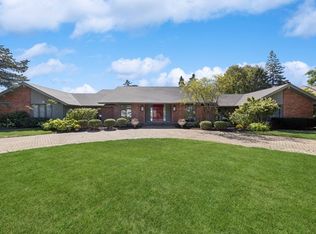31 Royal Vale Dr, Oak Brook, IL
