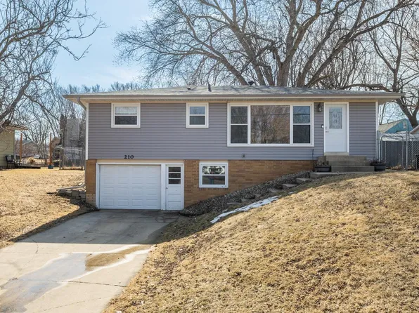 210 4th St NE, Byron, MN 55920