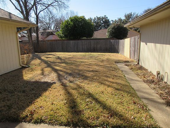 5th image of 302 Cardinal Creek Dr