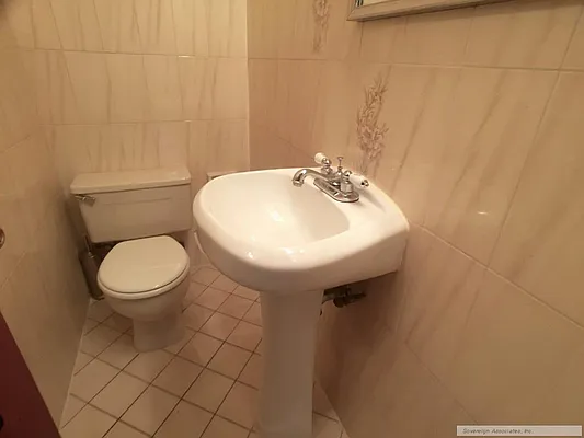 Rented by Sovereign Associates | media 7