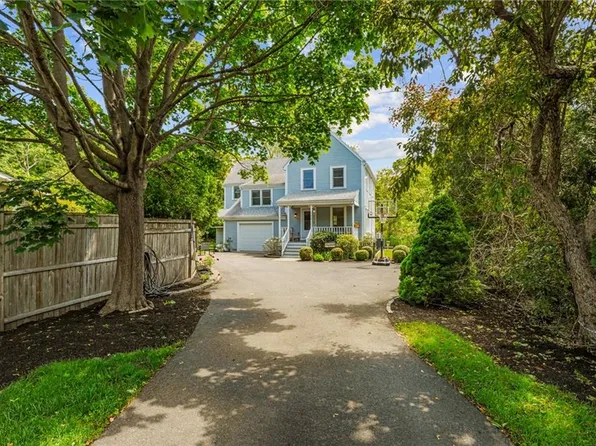 146 Alfred Drown Rd, Barrington, RI 02806