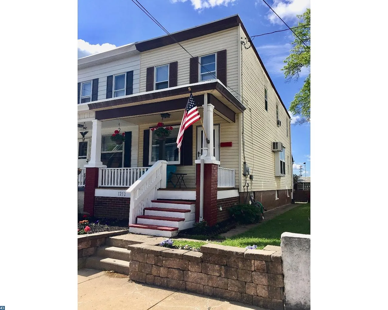 1252 Maple St photo 1