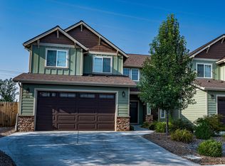 823 SW 26th Ct, Redmond, OR 97756