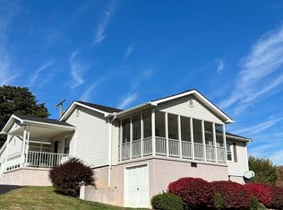 1518 Kanawha St, Glasgow, VA 24555