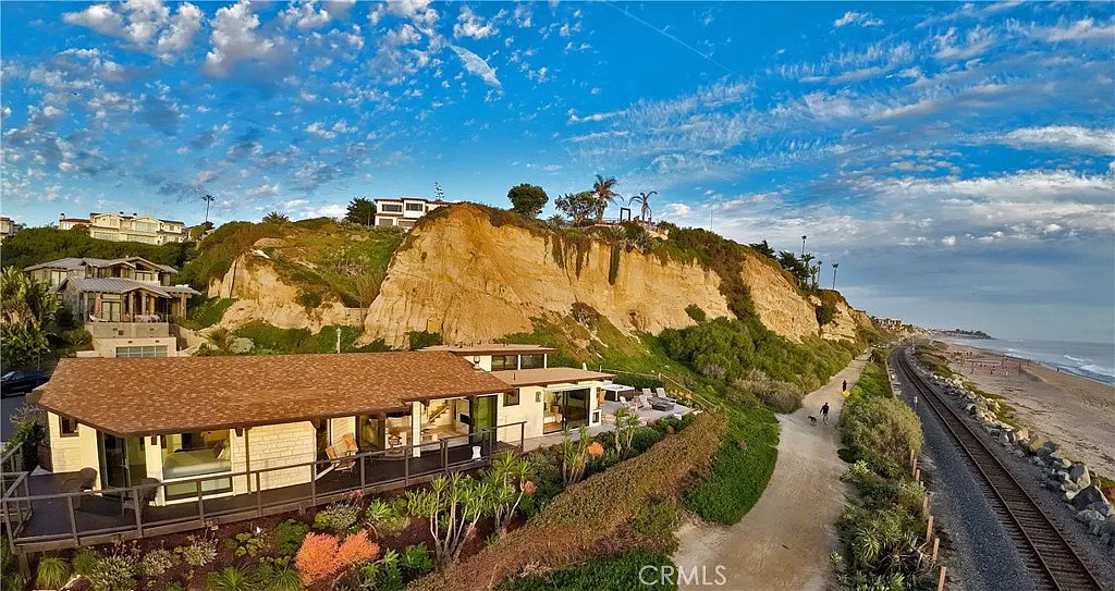 3 bed, 3.5 bath, 1783 sqft, $20,000 — Photo 1