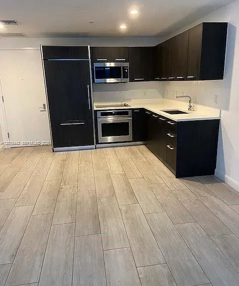 45 SW 9th St #1007 — Photo 13