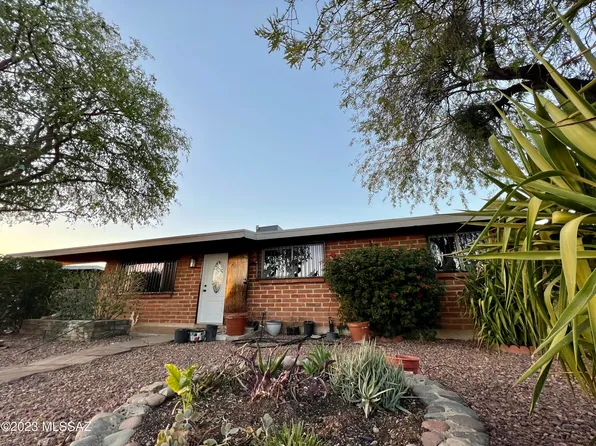 202 W Smoot Dr, Tucson, AZ 85705