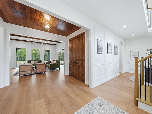 4th image of 4372 Veritas Blvd