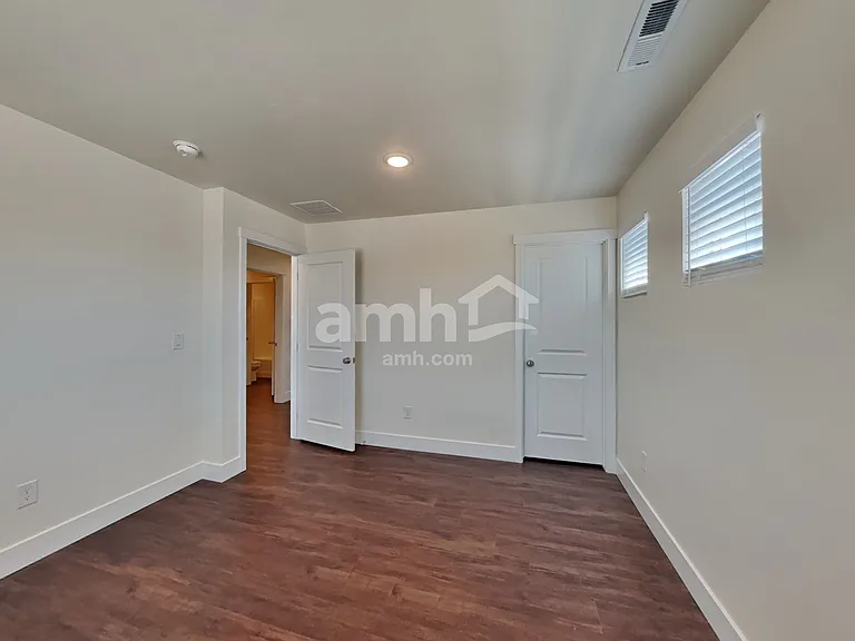 1405 N Alderleaf Ave — Photo 17
