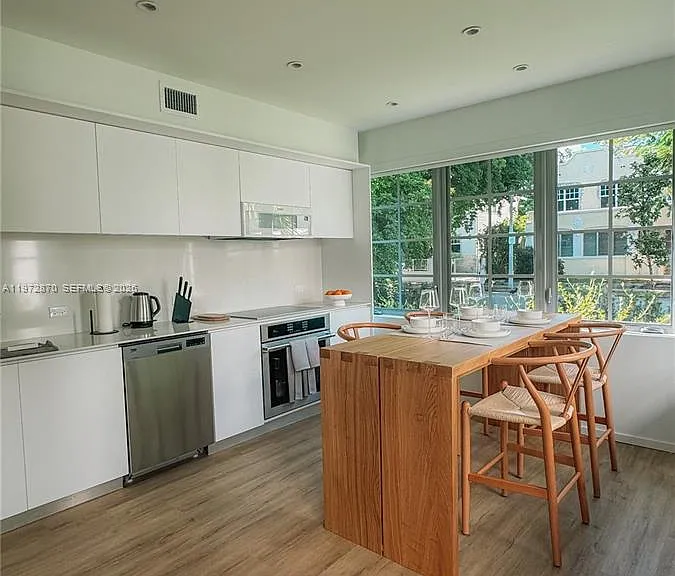 128 NE 46th St #3 — Photo 15