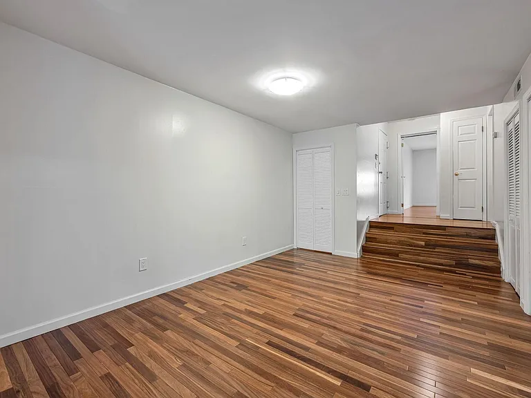 6409 Liberty Ave #I1 — Photo 12