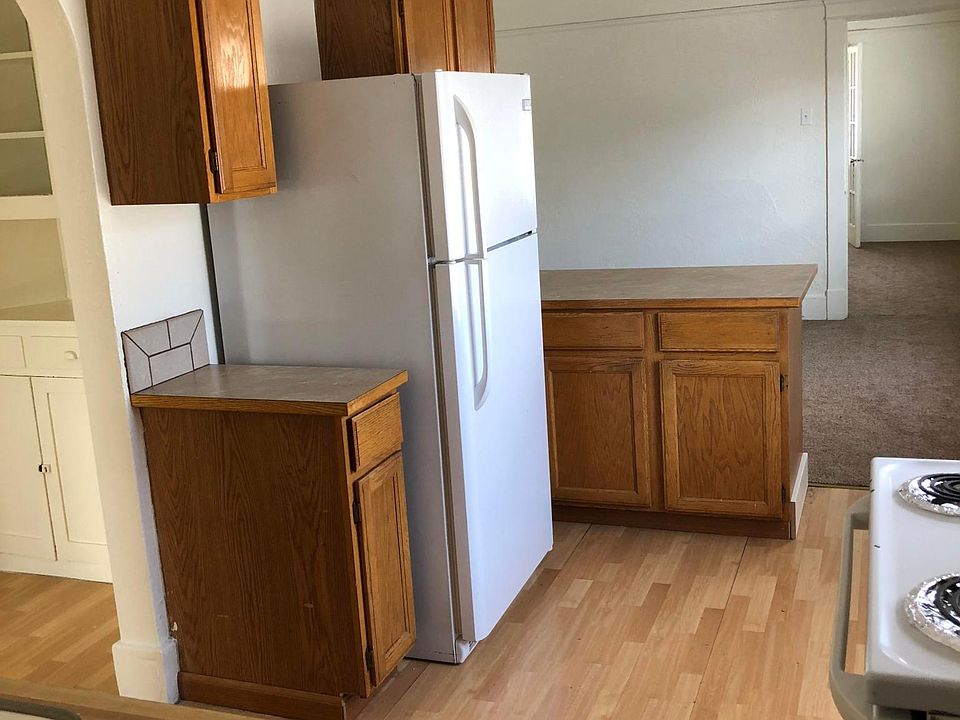 Great, open kitchen