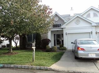 11 Ardsleigh Pl, Monroe Township, NJ 08831