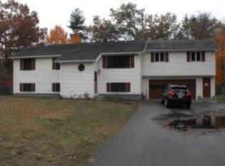 19 Forest Dr, Merrimack, NH 03054