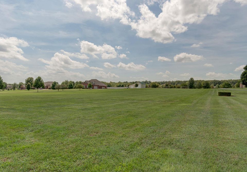 1st image of 301 Hidden Creek Dr