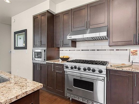 5th image of 10650 NE 9th Pl Unit 2024