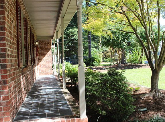 4th image of 2816 Berkley Dr