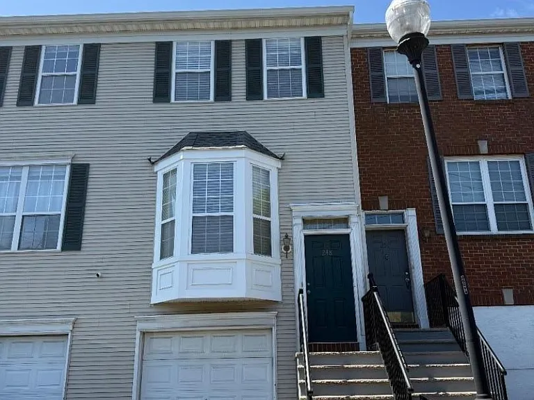 248 Warren St — Photo 1
