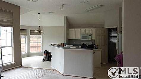 3rd image of 8192 Heritage Place Dr