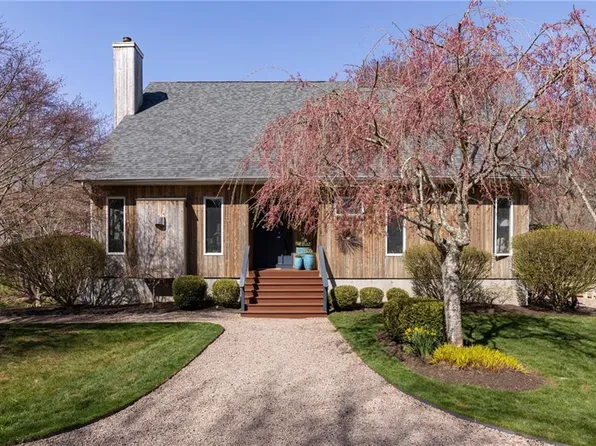 85 Gounod Rd, Westerly, RI 02891