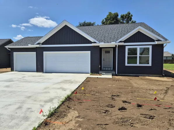 435 N Eastfield Cir, Goshen, IN 46542