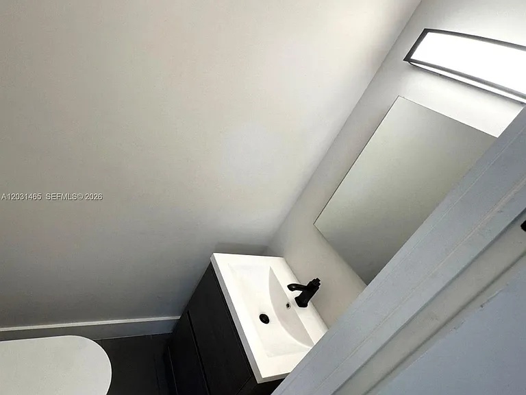 360 NW 19th Ter #58 — Photo 5