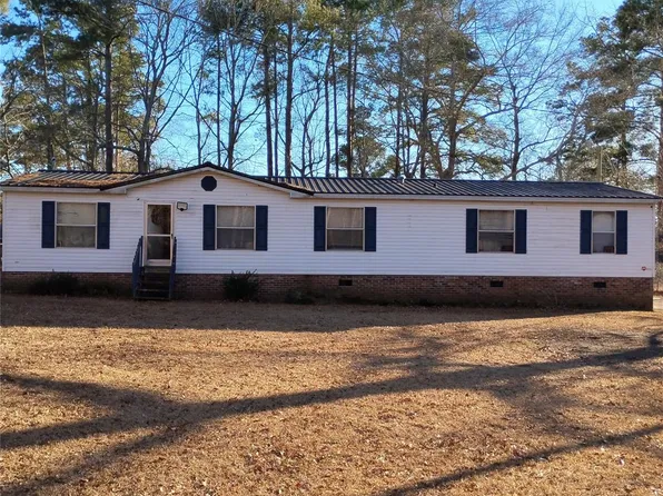 19460 Pine Needle Cir, Laurinburg, NC 28352