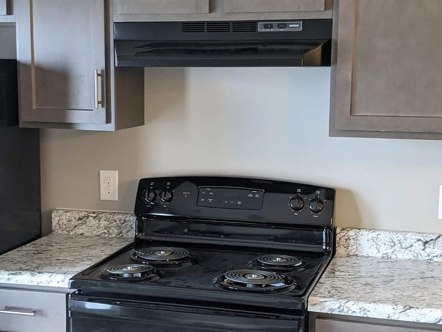 River Pointe Apartments - 12517-202 — Photo 4