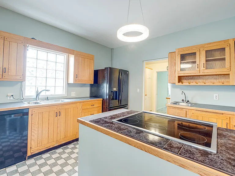 1235 Shore Rd — Photo 11