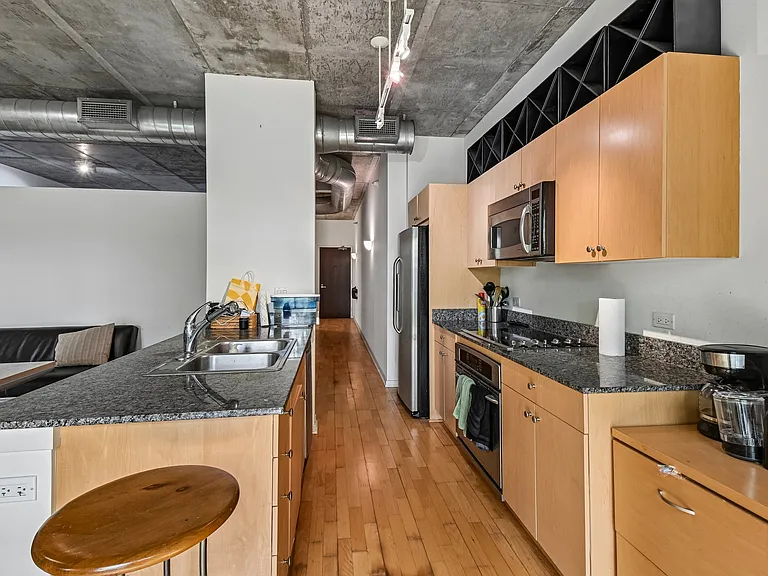 807 Davis St #314 — Photo 9