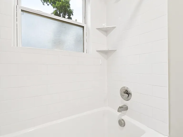 2209 Lindell Ave — Photo 34
