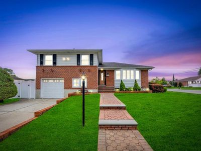 50 11th Street, Hicksville, NY, 11801