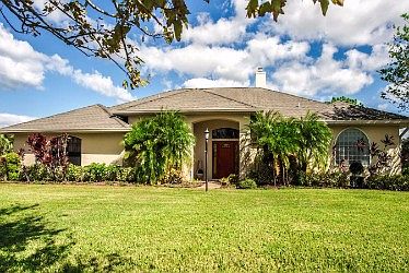 1st image of 5605 Cypress Creek Dr