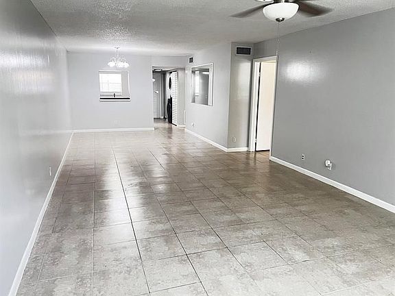 2nd image of 2805 SW 22nd Ave APT 105