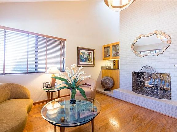 4th image of 4121 Carrollwood Village Dr