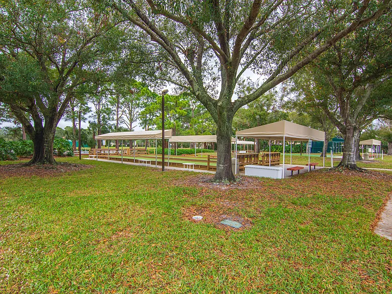 822 NW Sorrento Ln — Photo 42