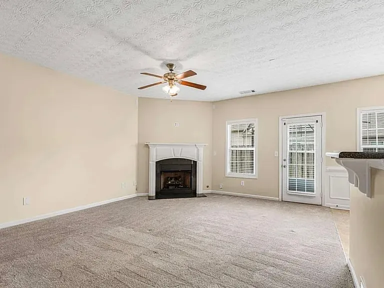 7590 Summer Berry Ln — Photo 8