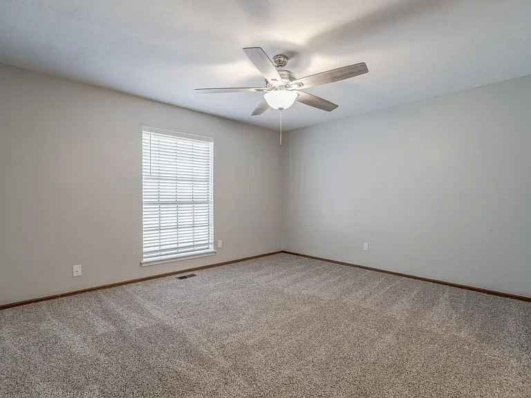 3401 Baird Dr — Photo 28