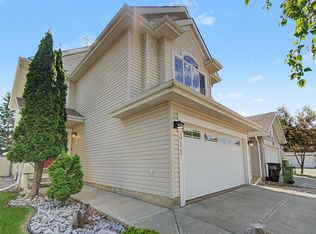8311 11th Ave SW, Edmonton, AB T6X1E3