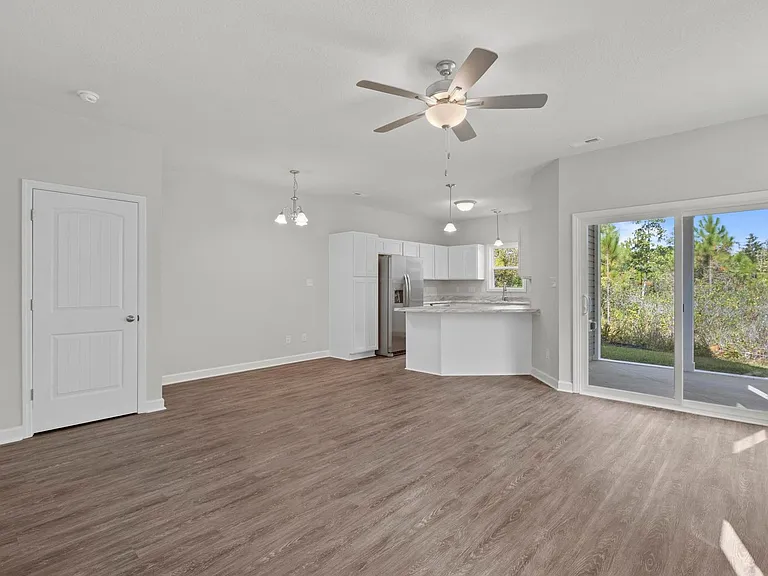 2035 Folkstone Woods Ln — Photo 6