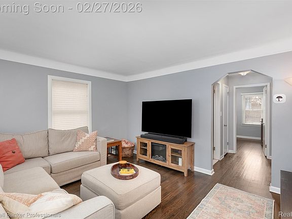 5th image of 2427 Harvard Rd