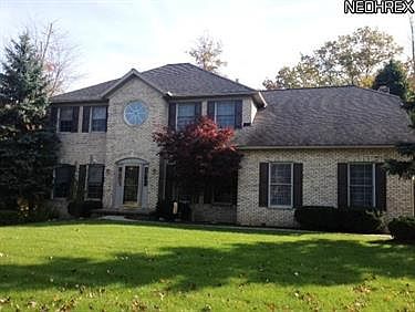 2nd image of 265 Beaumont Trl