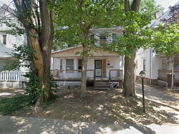 908 S 1st St, Springfield, IL 62704