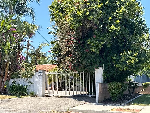 4th image of 5511 Wilbur Ave